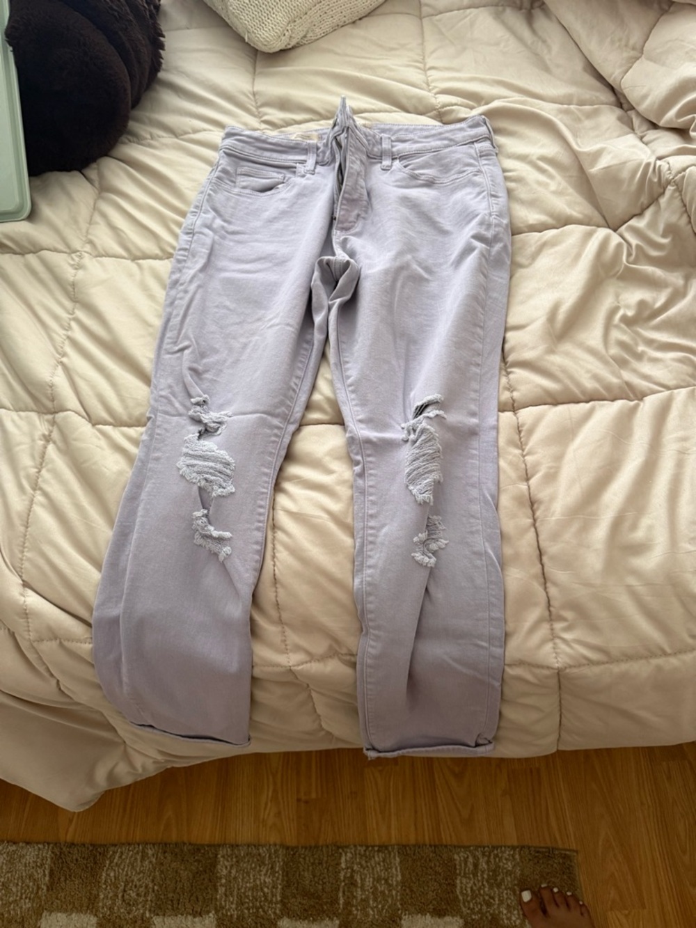 Universal Thread Women's Light Gray Skinny Ripped Jeans